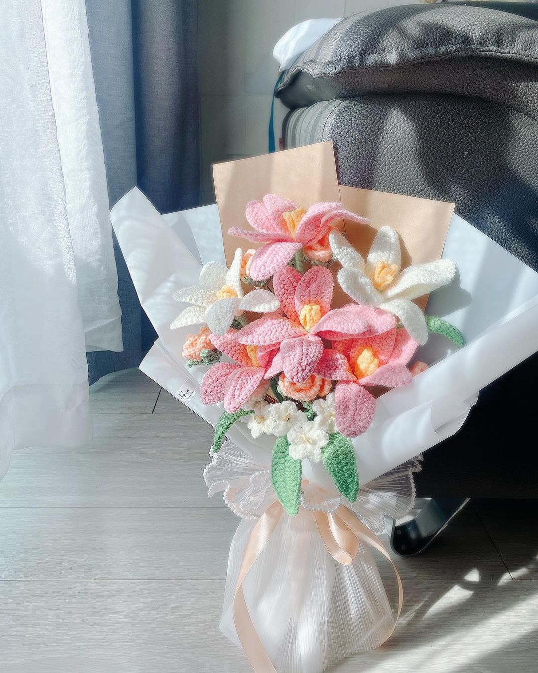 Bó hoa ly bằng len Bó hoa ly bằng len