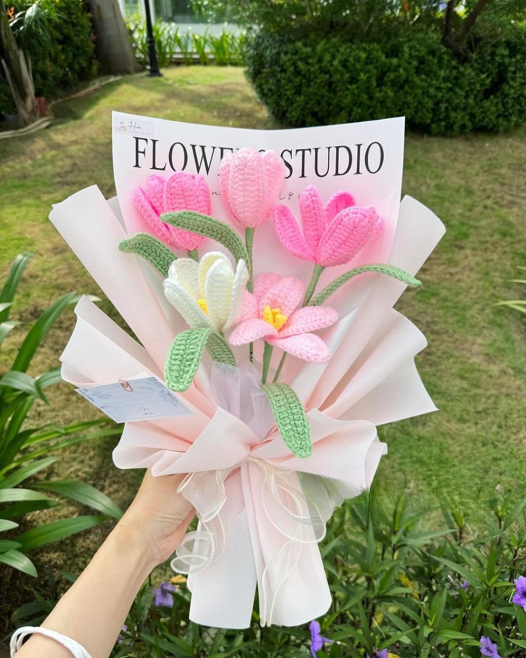 Bó hoa tulip bằng len Bó hoa tulip bằng len