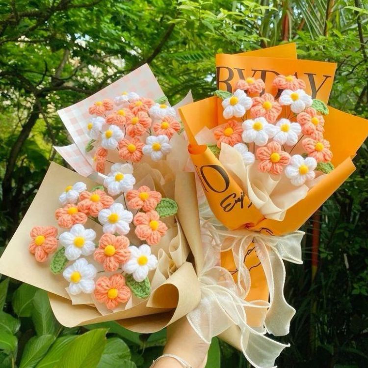 Những bông hoa 5 cánh len tạo thành một bó hoa đầy sự thu hút Những bông hoa 5 cánh len tạo thành một bó hoa đầy sự thu hút