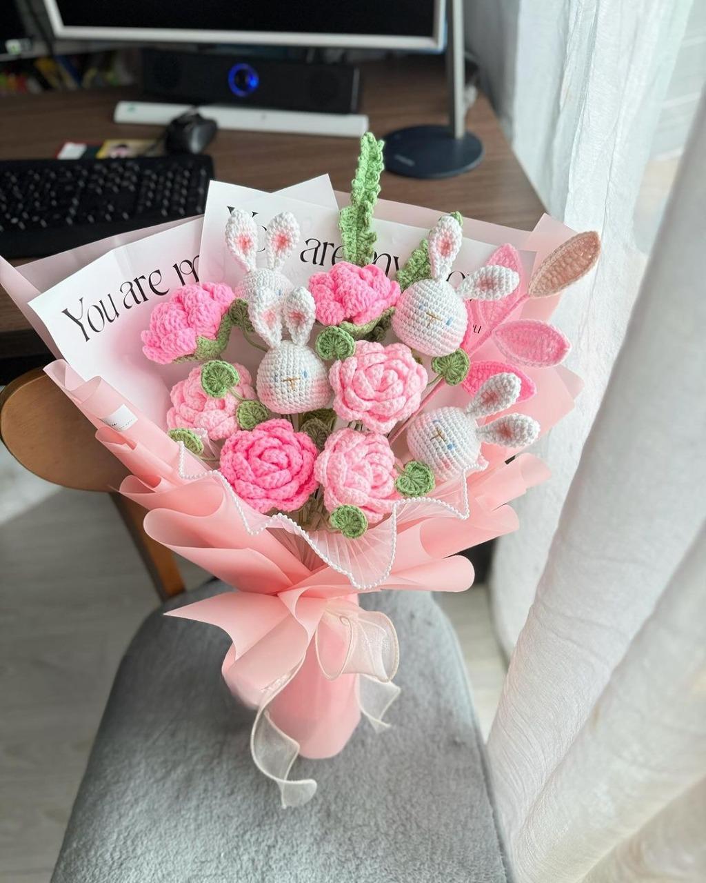 Bó hoa heo bằng len Bó hoa heo bằng len