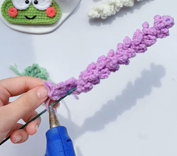 Hoàn thiện móc len hoa lavender Hoàn thiện móc len hoa lavender
