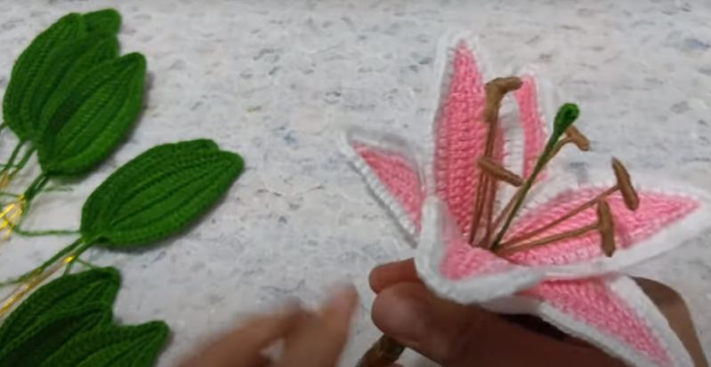 Cách Móc Hoa Ly Bằng Len Dễ Dàng & Chi Tiết 14 loi ket cach moc hoa ly bang len