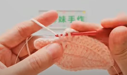 Cách Móc Hoa Sen Len Đơn Giản Tại Nhà Cho Chị Em 25 moc canh hoa sen lon 2