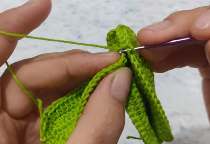 Cách Móc Hoa Ly Bằng Len Dễ Dàng & Chi Tiết 13 moc hoa ly len phan nu