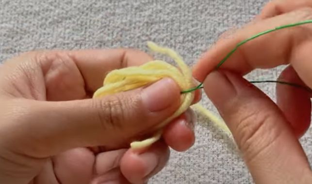 Cách Móc Hoa Linh Lan Bằng Len Handmade Chi Tiết 9 moc nhuy hoa linh lan len