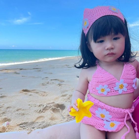 Bikini len cho bé đem lại sự đáng yêu vô cùng