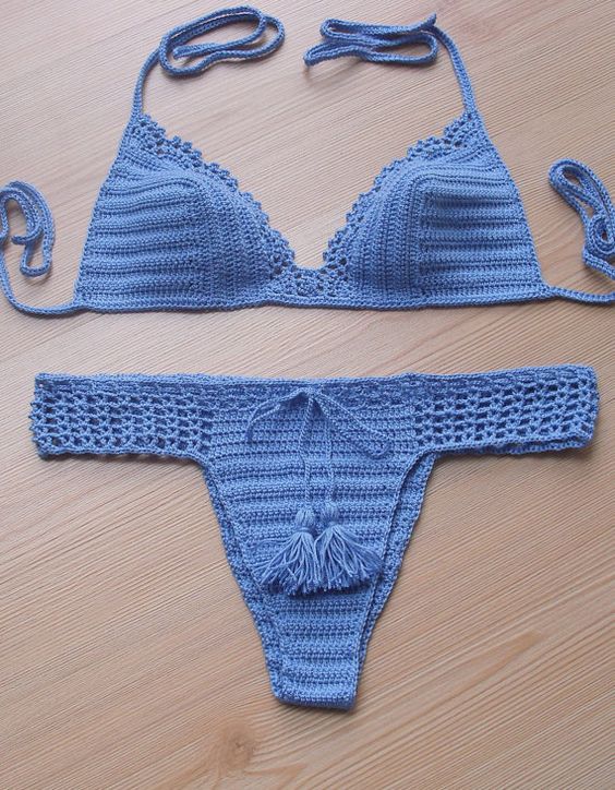 Bikini len dây buộc