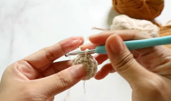 Cách Móc Túi Đựng Bút Bằng Len Đầu Gấu Siêu Dễ Thương 11 cach moc dau tui dung but bang len