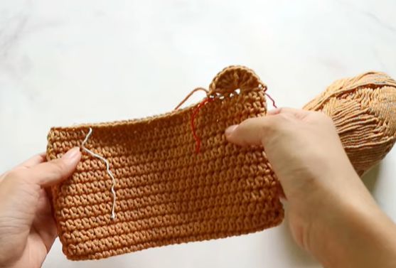 Cách Móc Túi Đựng Bút Bằng Len Đầu Gấu Siêu Dễ Thương 12 cach moc tai tui dung but bang len