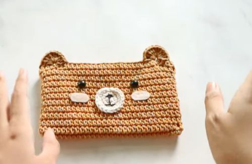 Cách Móc Túi Đựng Bút Bằng Len Đầu Gấu Siêu Dễ Thương 9 cách móc túi đựng bút bằng len