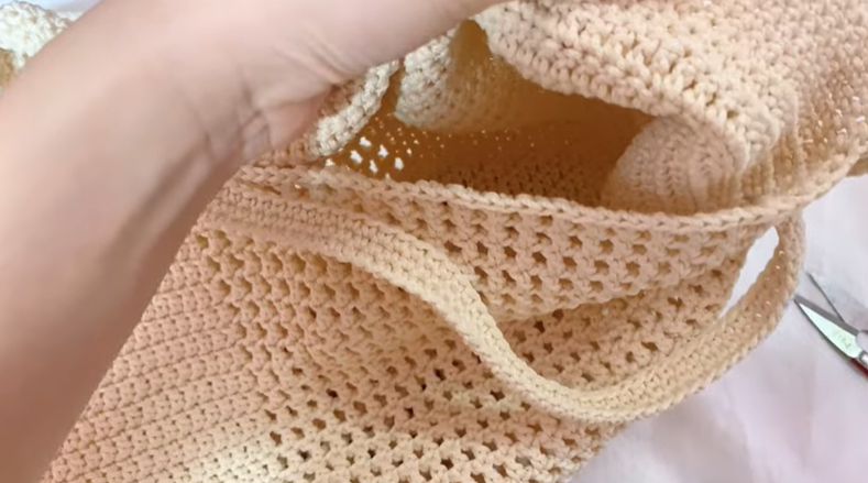 Hướng Dẫn Móc Len Túi Tote Handmade Thời Trang Cho Chị Em 10 hoàn thiện túi tote len