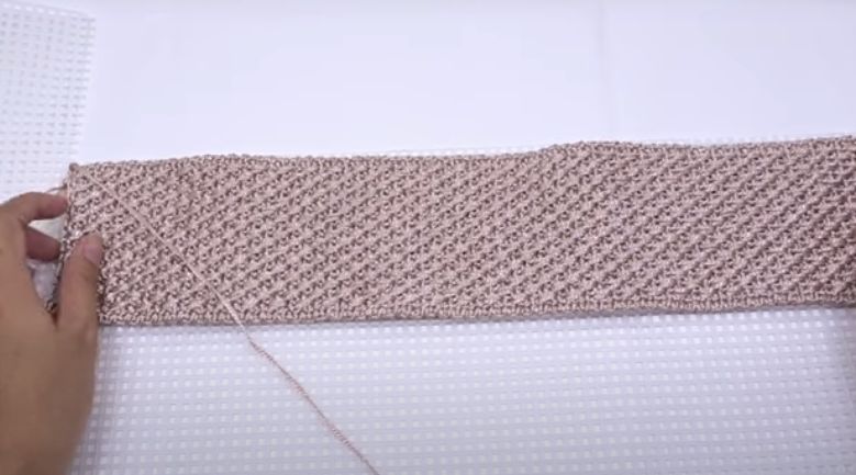 Hướng Dẫn Cách Móc Túi Đựng Điện Thoại Bằng Len 9 moc than tui len dung dien thoai