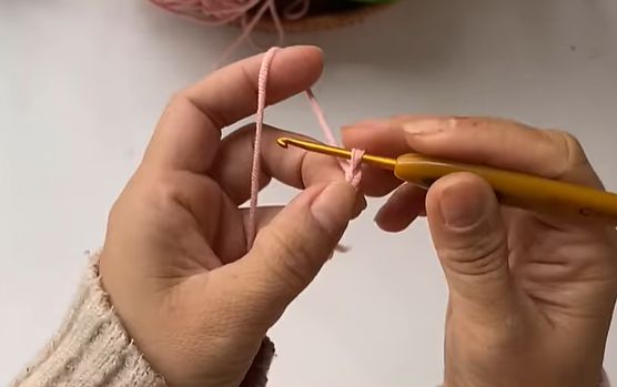 Cách Móc Túi Len Đựng Tỏi Cho Bé Cực Đáng Yêu 10 moc tui len dung toi b1