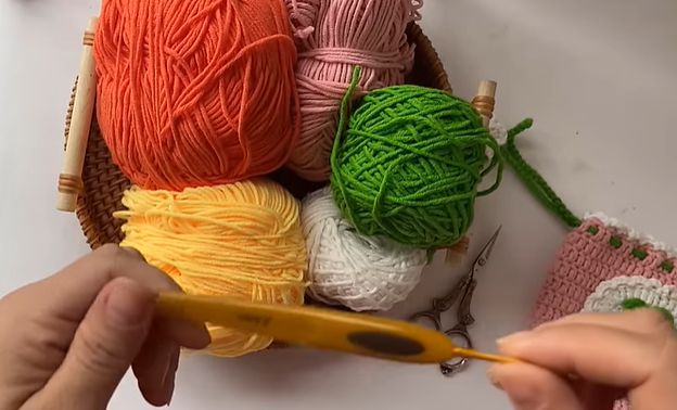 Cách Móc Túi Len Đựng Tỏi Cho Bé Cực Đáng Yêu 9 nguyen lieu de moc tui len dung toi cho be