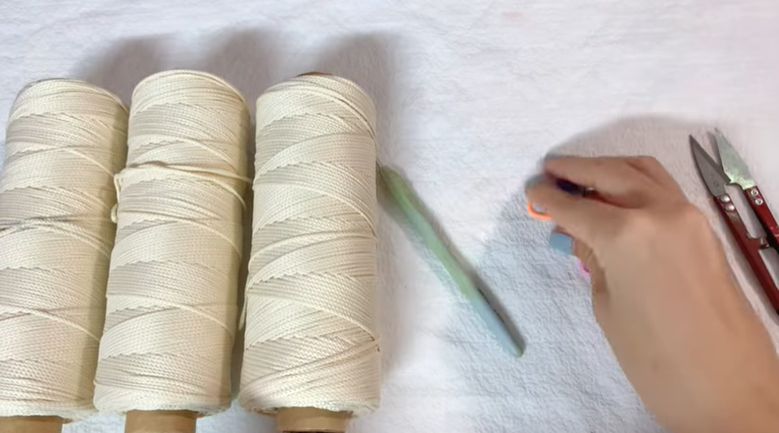 Hướng Dẫn Móc Len Túi Tote Handmade Thời Trang Cho Chị Em 6 nguyên liệu cần chuẩn bị để móc len túi tote
