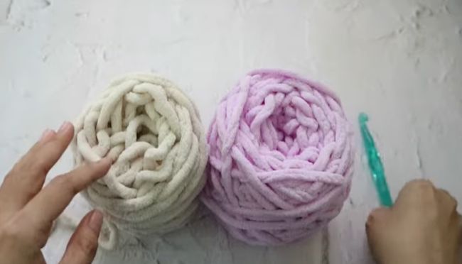 Cách Móc Túi Len Hình Bông Hoa Cúc Bằng Len Nhung Đũa 8 nguyên liệu để móc túi len hình bông hoa