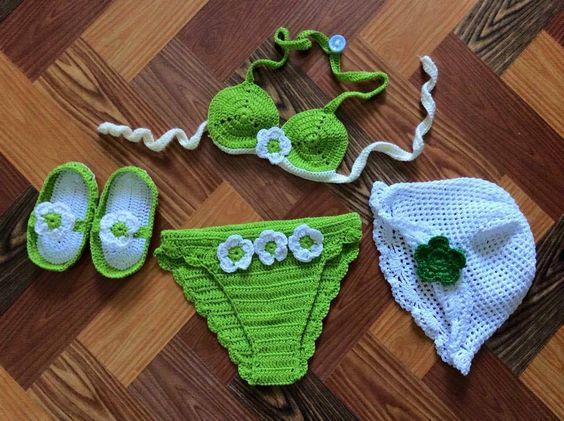Tiệm len nhà Ty với nhiều mẫu mã bikini len móc cho bé để ba mẹ có thể lựa chọn