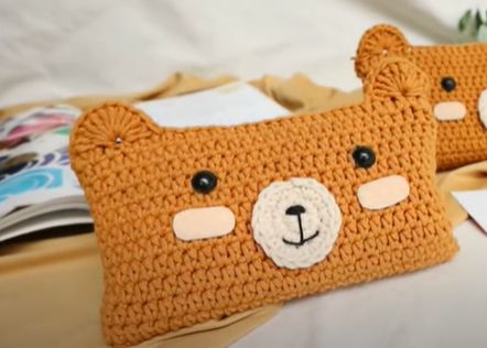 Cách Móc Túi Đựng Bút Bằng Len Đầu Gấu Siêu Dễ Thương 14 tui dung but bang len dau gau