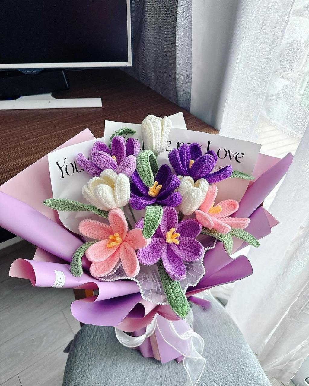 Bó Hoa Tulip Móc Len Phong Cách Bó Hoa Tulip Móc Len Phong Cách
